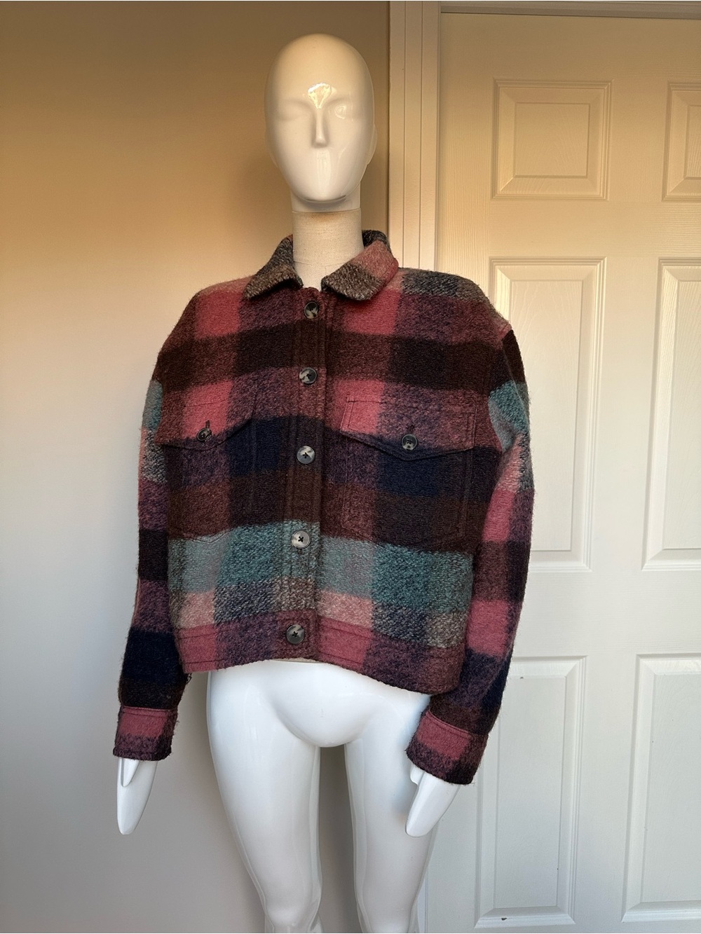 Aritzia autumn short jacket 70% Italian wool size M - Picture 4 of 12